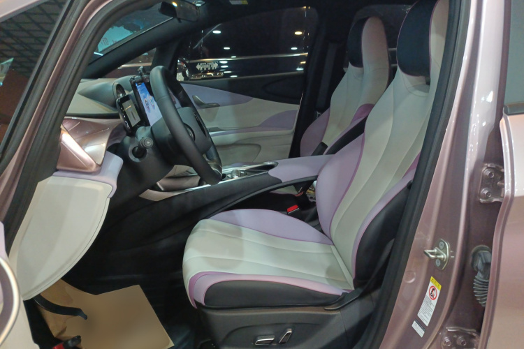BYD Dolphin 2022 #15 BYD Dolphin 2022 car image #15