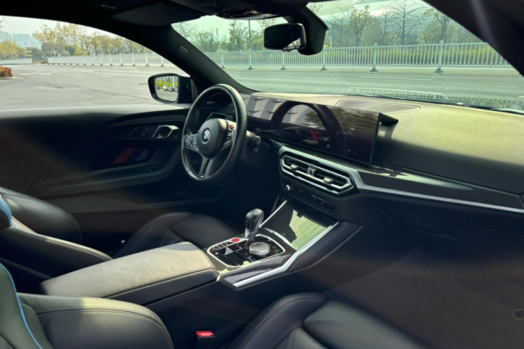 BMW M2 2024 car image #15