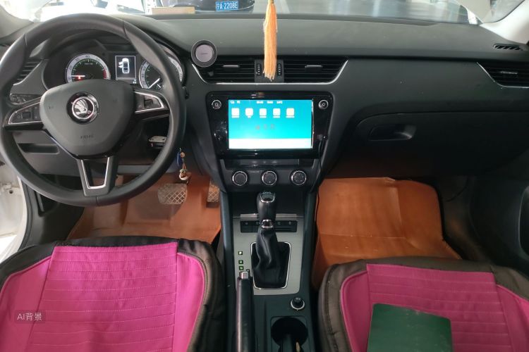 Skoda Octavia 2017 car image #15