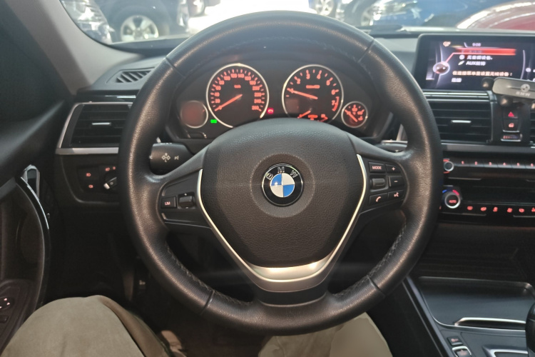 BMW 3 Series 2017 #15 BMW 3 Series 2017 car image #15