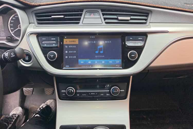 GEELY Emgrand GL 2017 #15 GEELY Emgrand GL 2017 car image #15