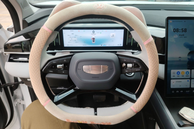 GEELY Boyue L 2024 car image #15