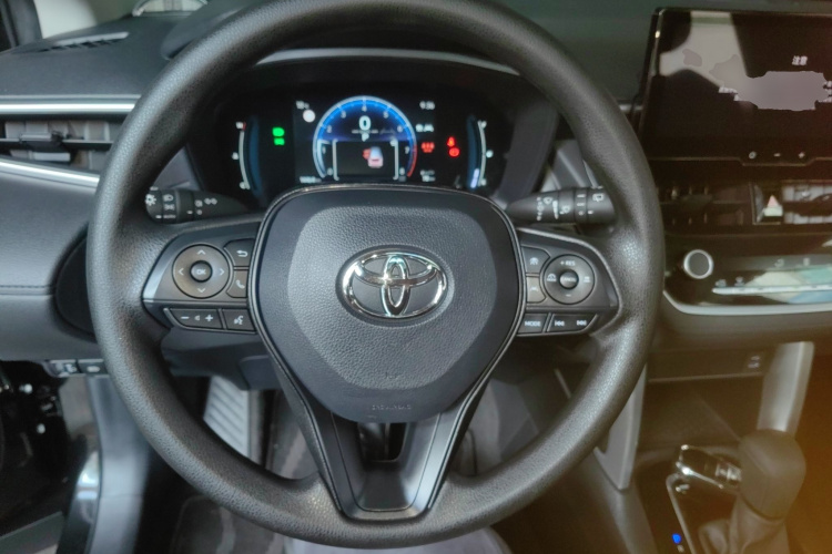 Corolla Cross 2024 car image #15