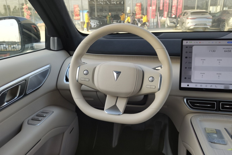 Deepal S09 2025 imagen de coche #15