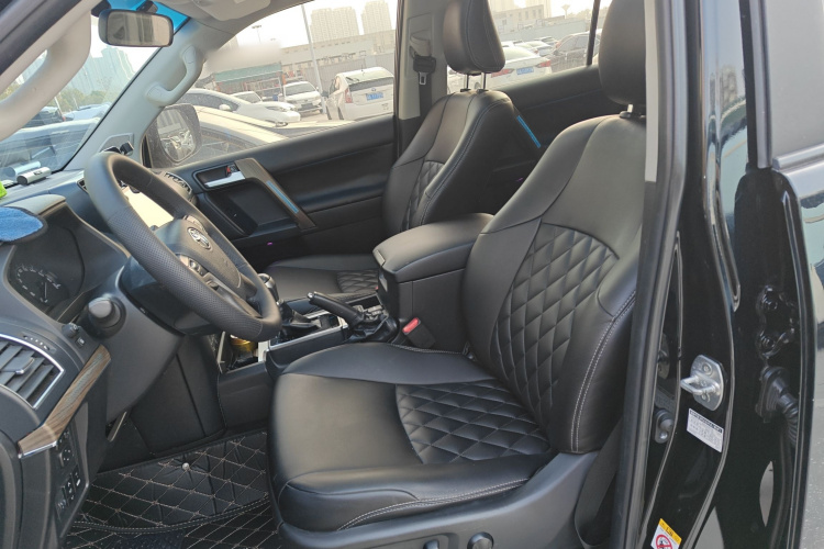 Toyota Land Cruiser Prado 2018 #15 Toyota Land Cruiser Prado 2018 car image #15