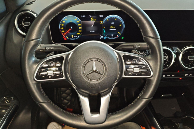 Mercedes-Benz B Class 2019 car image #15