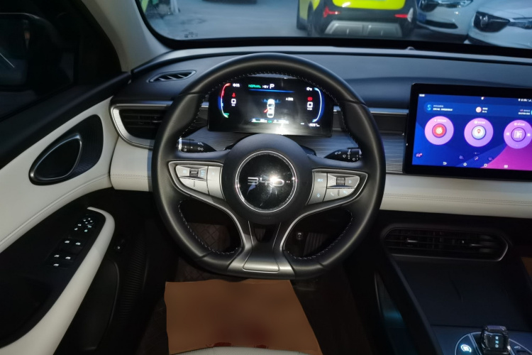 BYD Seal 05 DM-i 2025 car image #15