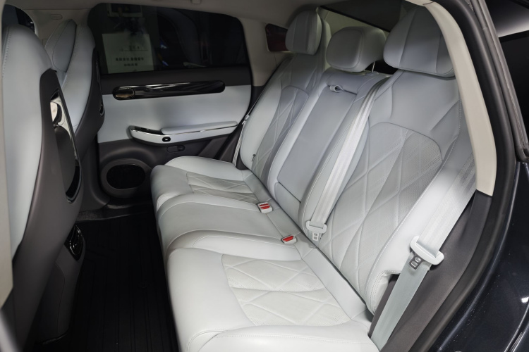 零跑汽车 零跑C01 2025 汽车图片 #15