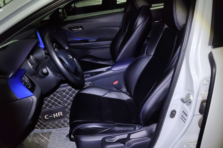 Toyota C-HR 2022 #15 Toyota C-HR 2022 صورة سيارة #15