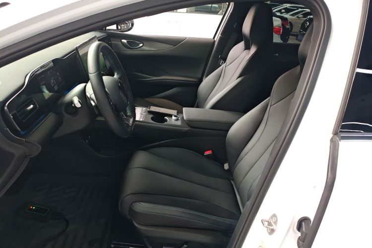 BYD Seal 06 New Energy 2025 car image #15