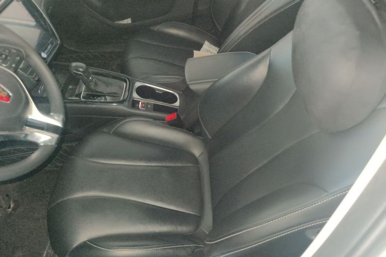 Roewe i5 2020 #15 Roewe i5 2020 car image #15