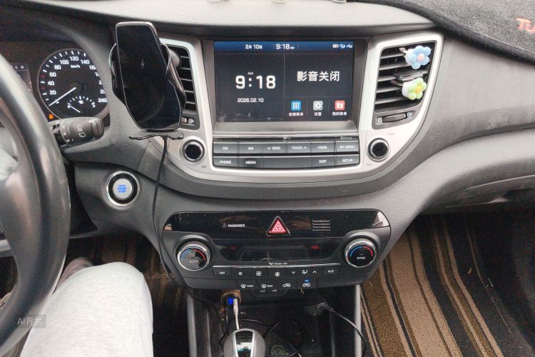 Hyundai Tucson 2017 immagine di auto #15