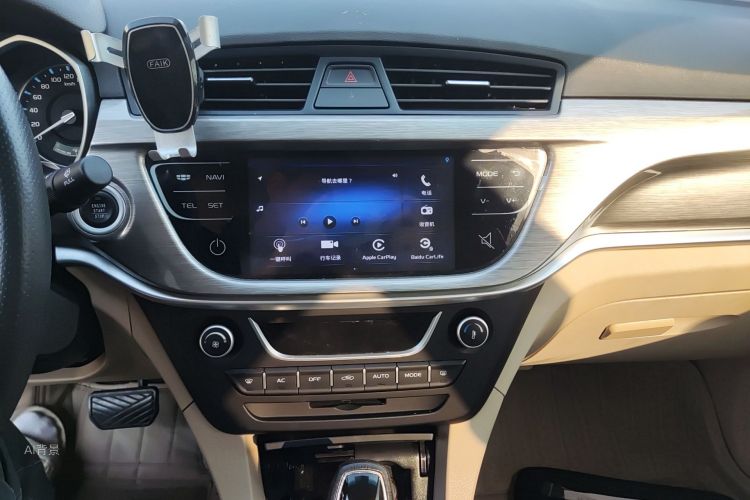 GEELY Emgrand 2016 car image #15