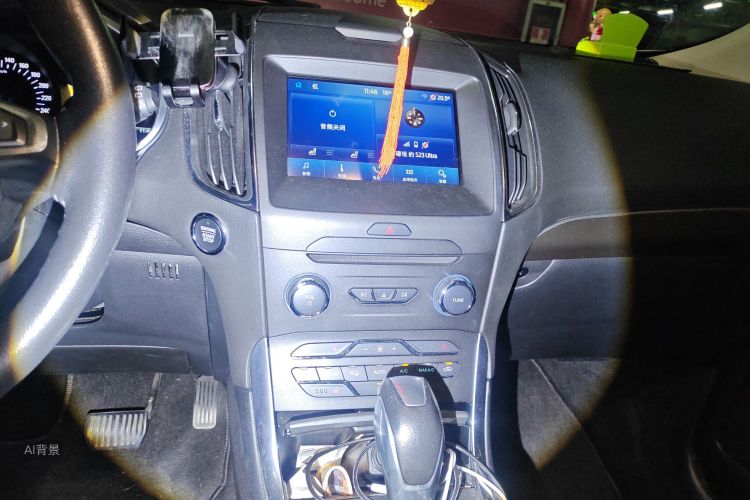 Ford Edge 2018 immagine di auto #15