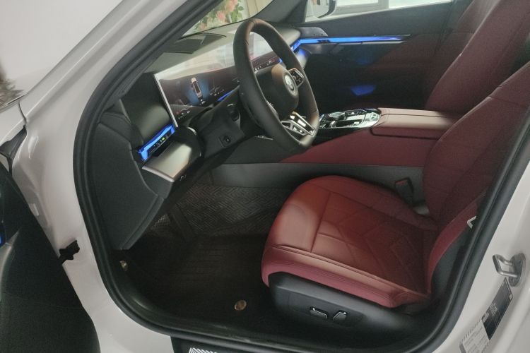 BMW 5 Series 2026 immagine di auto #15