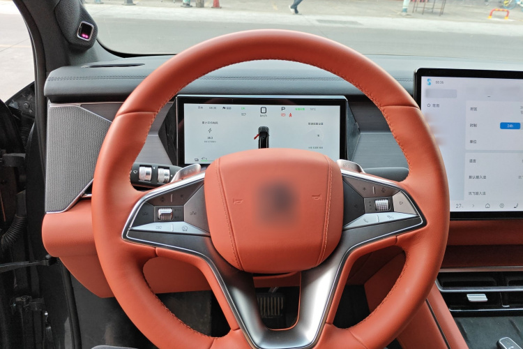 BYD Tang L 2025 immagine di auto #15