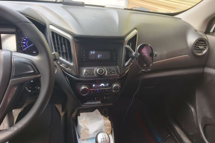 Changan CS15 2016 #15 Changan CS15 2016 immagine di auto #15