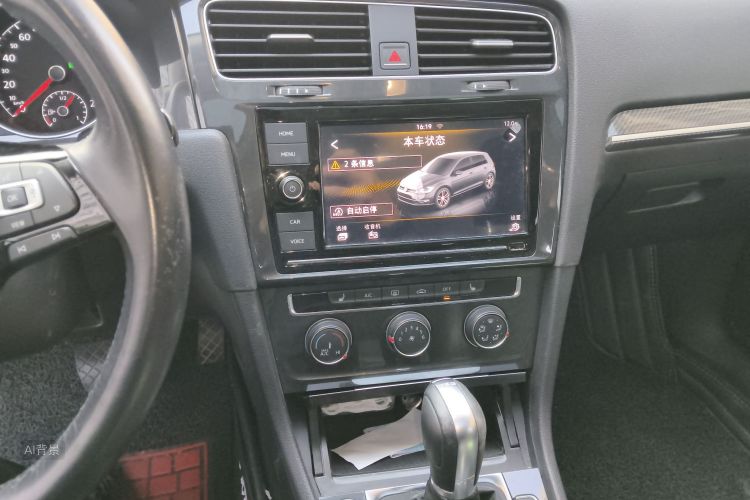 Volkswagen Golf 2019 car image #15