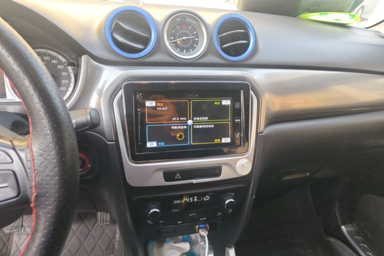 Suzuki Vitara 2017 изображение автомобиля #15