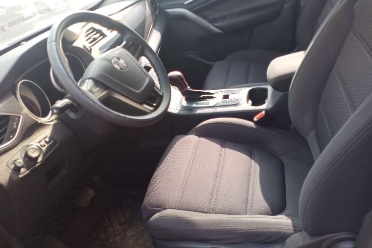 MG GS 2015 car image #15