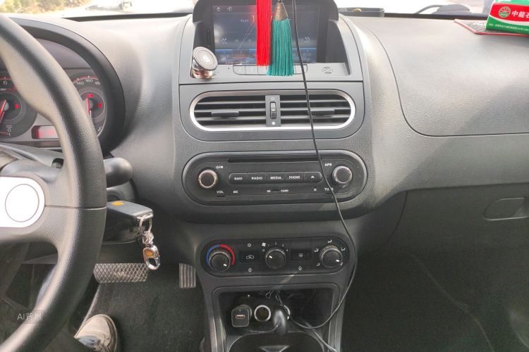 MG 3 2014 car image #15