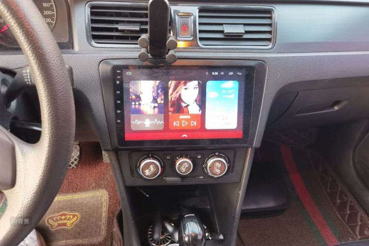 Santana 2014 car image #15