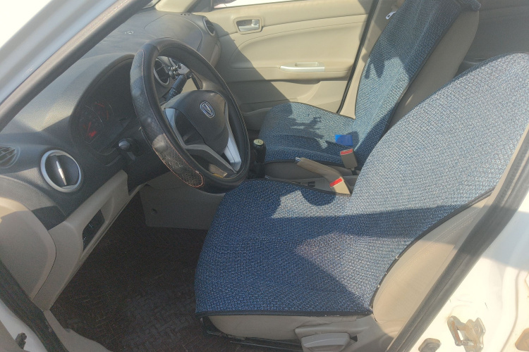 Changan Alsvin V3 2016 صورة سيارة #15