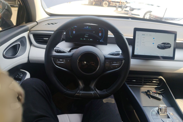 BYD Seal 05 DM-i 2025 car image #15