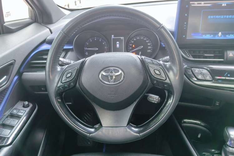 Toyota C-HR 2019 car image #15