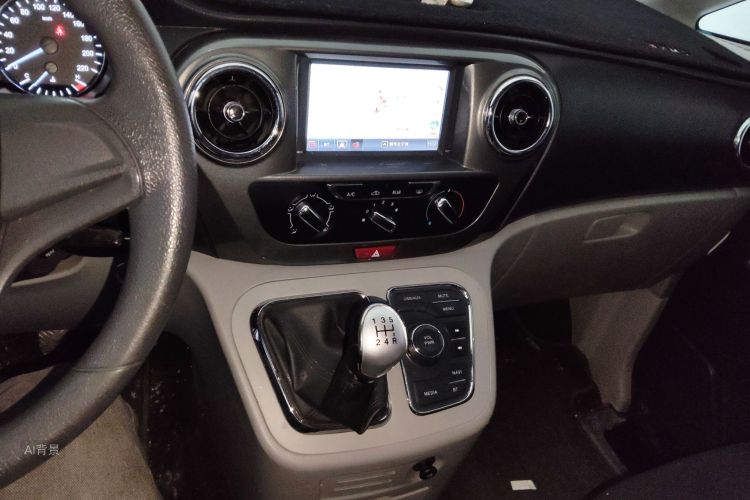 JAC 2018 #15 JAC 2018 car image #15