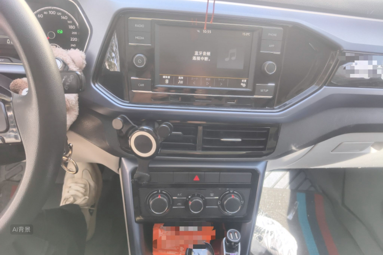 Volkswagen T-Cross 2019 car image #15