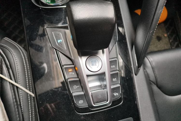 BYD Song Pro 2019 #15 BYD Song Pro 2019 car image #15