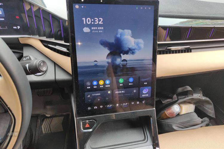 GEELY Boyue L 2022 car image #15