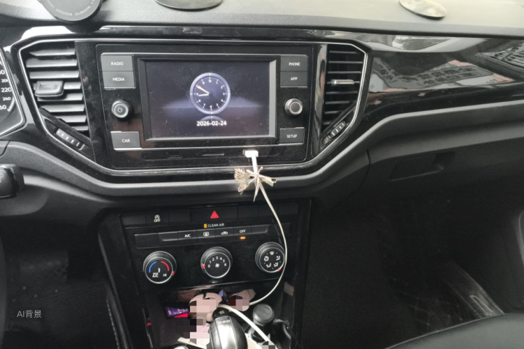 T-Roc 2018 car image #15