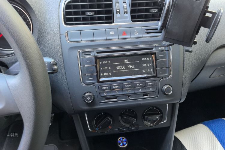 Volkswagen Polo 2015 immagine di auto #15