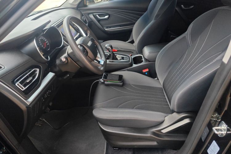 X70M 2021 car image #15