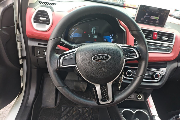 JAC 2018 #15 JAC 2018 car image #15