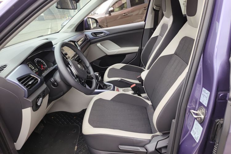 Volkswagen T-Cross 2020 car image #15