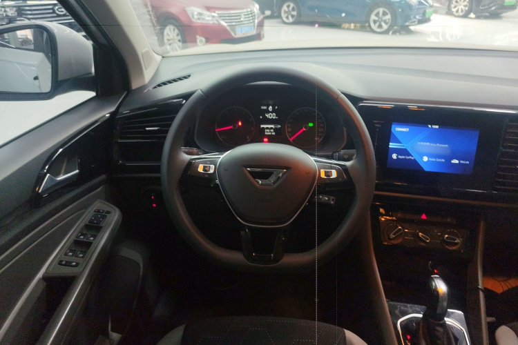 VS5 2019 car image #15