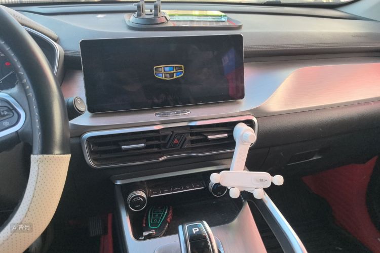 GEELY Coolray 2019 car image #15