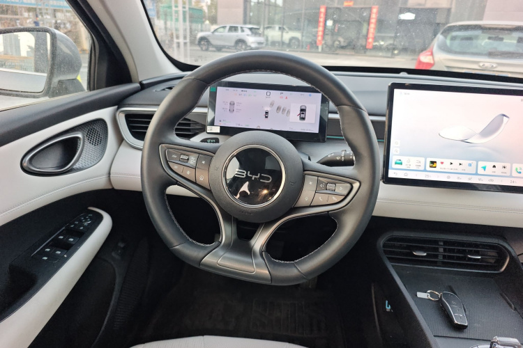 BYD Seal 05 DM-i 2025 #15 BYD Seal 05 DM-i 2025 immagine di auto #15