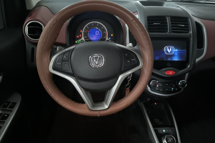 Changan BenBen 2015 изображение автомобиля #15