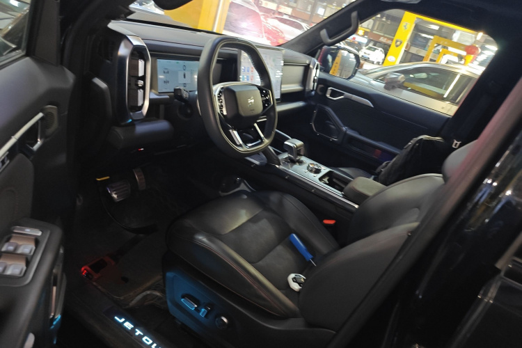 Jetour Traveller 2023 car image #15