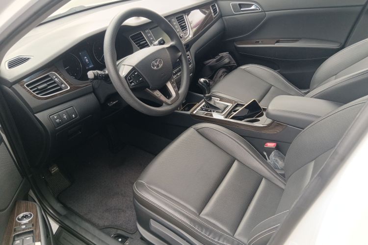 Hyundai Mistra 2016 #15 Hyundai Mistra 2016 car image #15