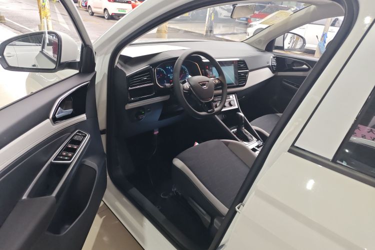 VS5 2026 car image #15