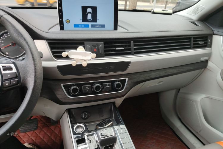 T5 2022 immagine di auto #15