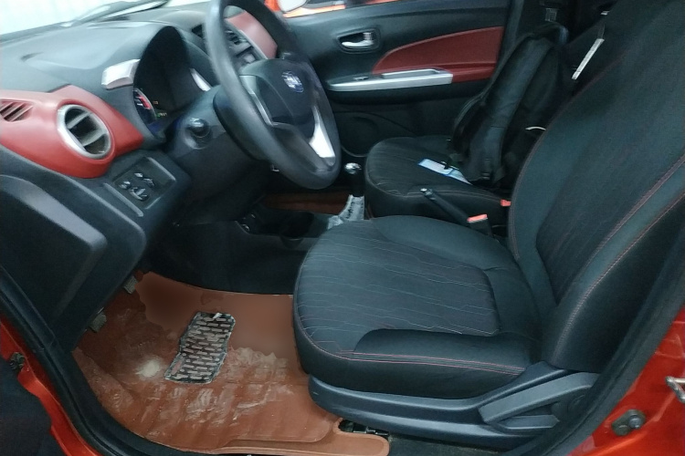 Changan BenBen 2017 изображение автомобиля #15