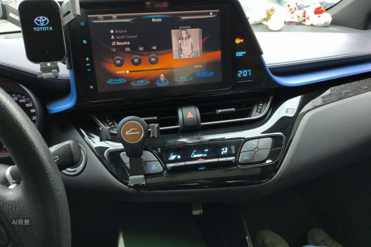 Toyota C-HR 2019 #15 Toyota C-HR 2019 car image #15