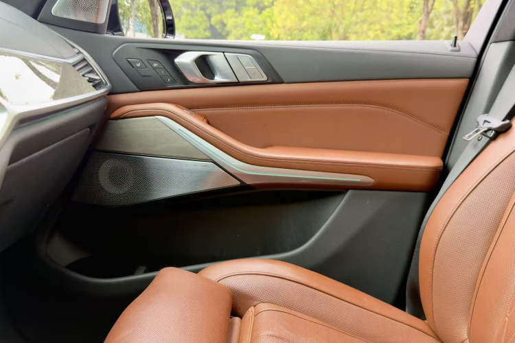 BMW X7 2020 صورة سيارة #15