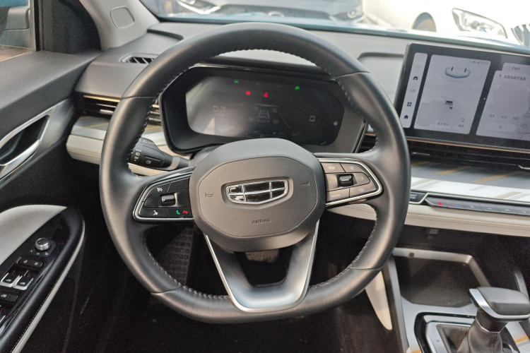 GEELY Emgrand L 2022 صورة سيارة #15